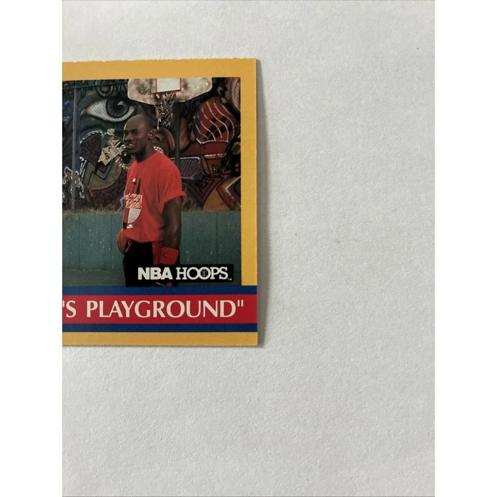 1990-91 NBA Hoops - Inside‎ Stuff Michael Jordan #382